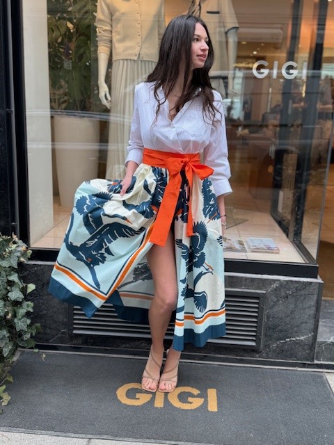 Sara Roka Kleid mit Palmenprint und orangefarbenem Taillengürtel