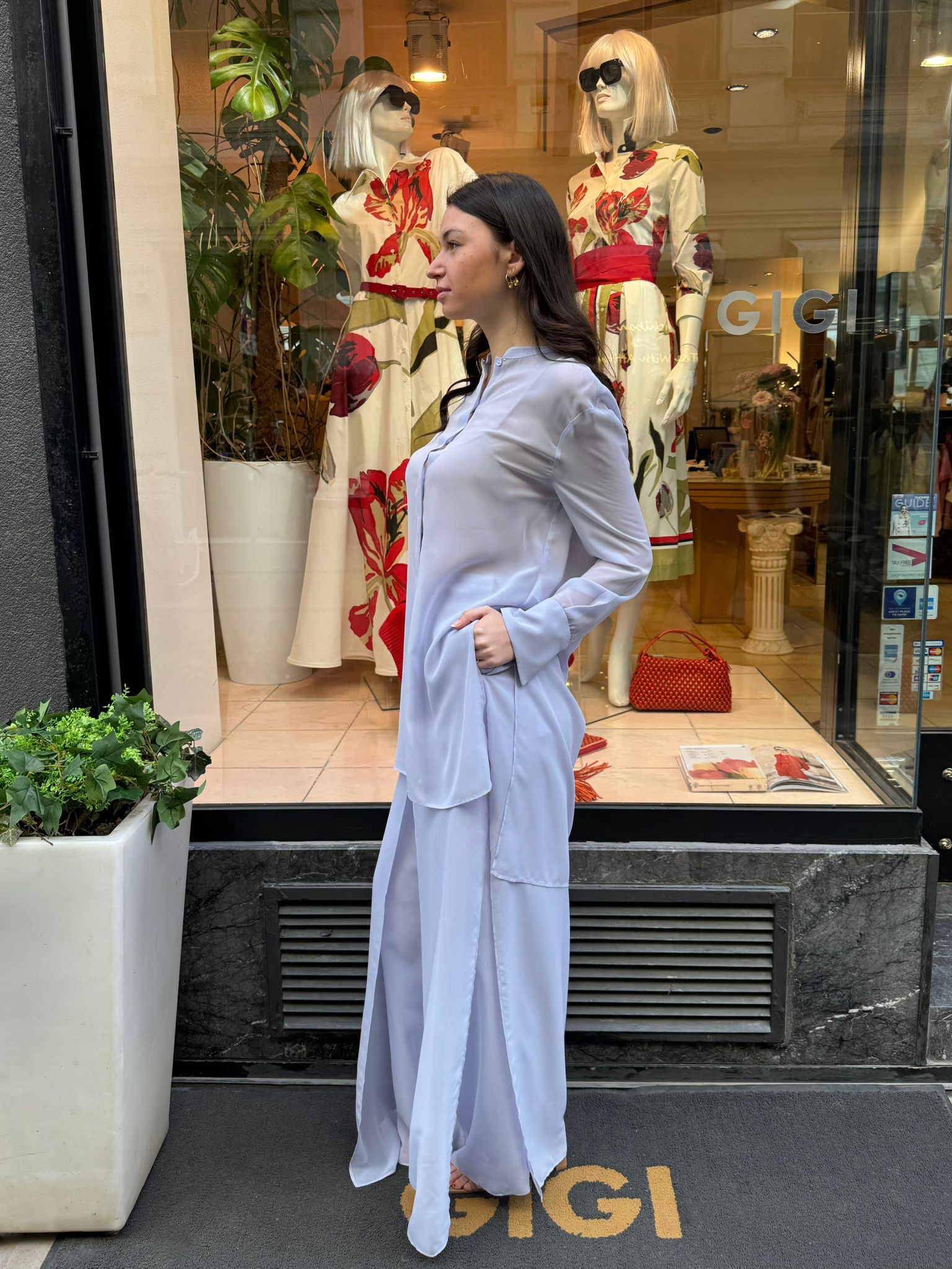 Emporio Armani Bluse flieder Damen im Layer-Look – elegante Designerbluse bei Boutique GIGI Wien